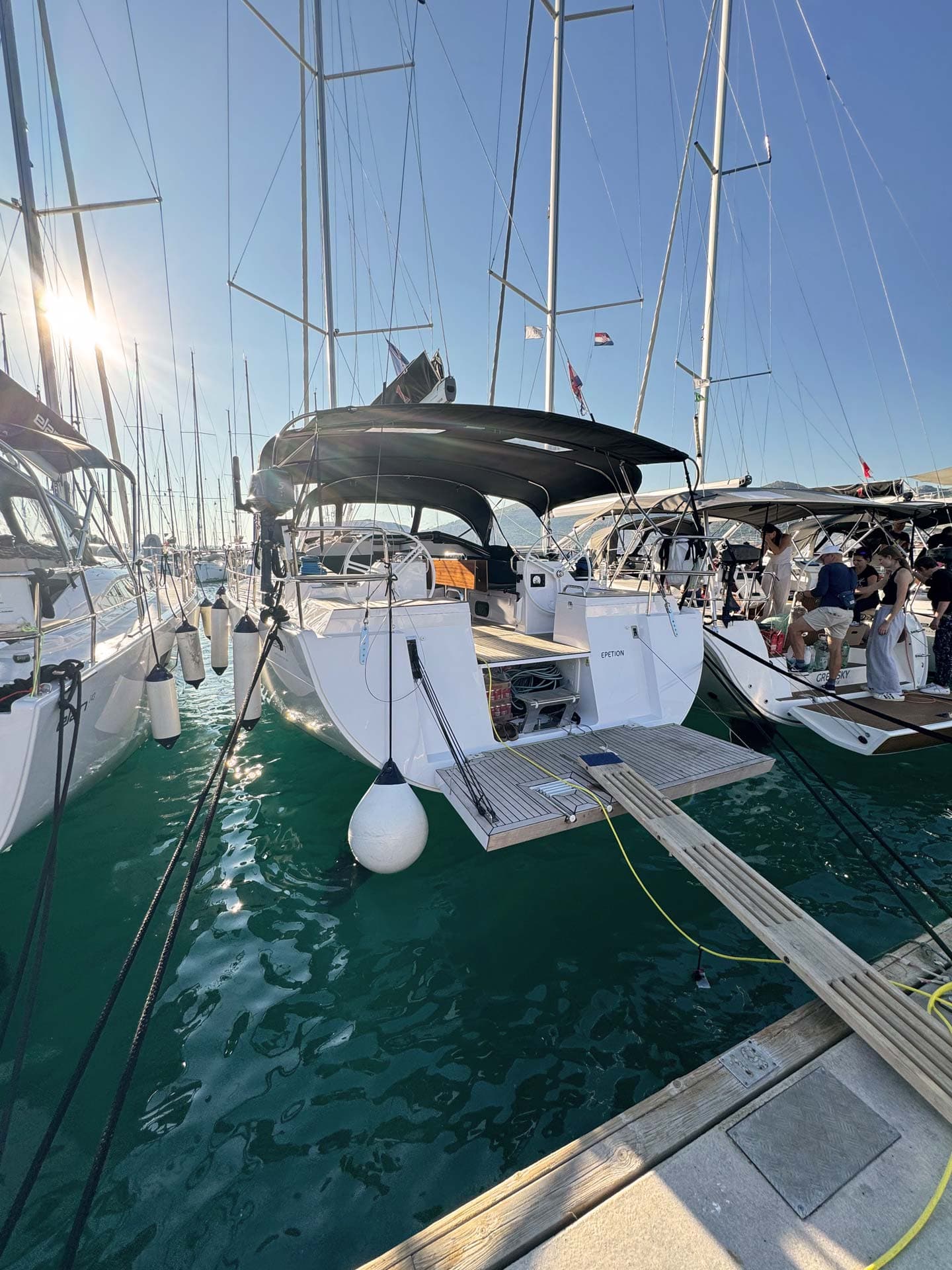 Stern with swimming platform on the Elan Impression 50.1 monohull.