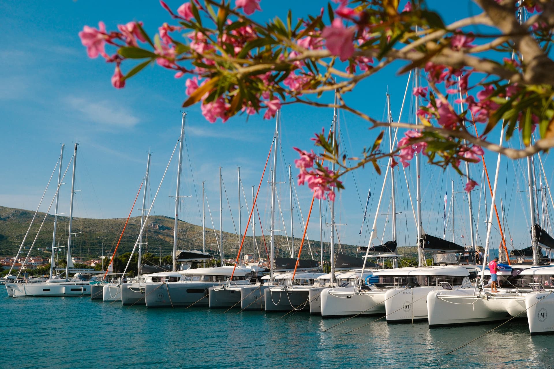 Segelboote in unserem Yachthafen in Trogir