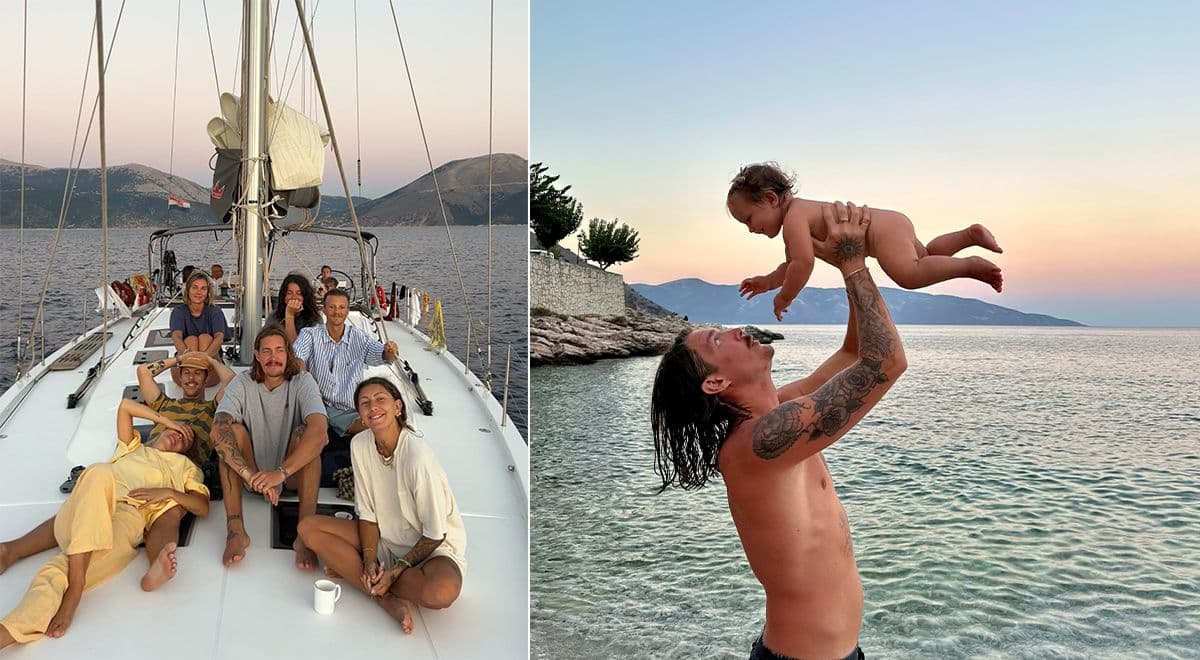 Familjesegling i Grekland med skeppare. En pappa som håller sitt barn i luften