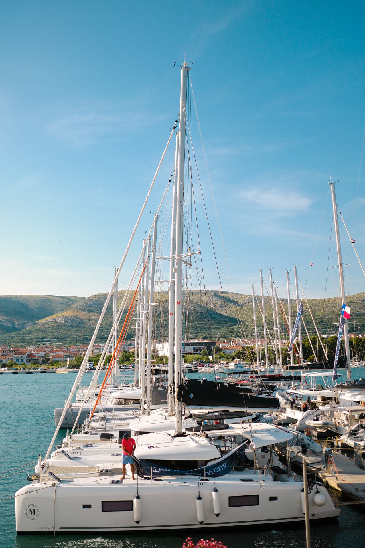 Våra segelbåtar i marinan STC